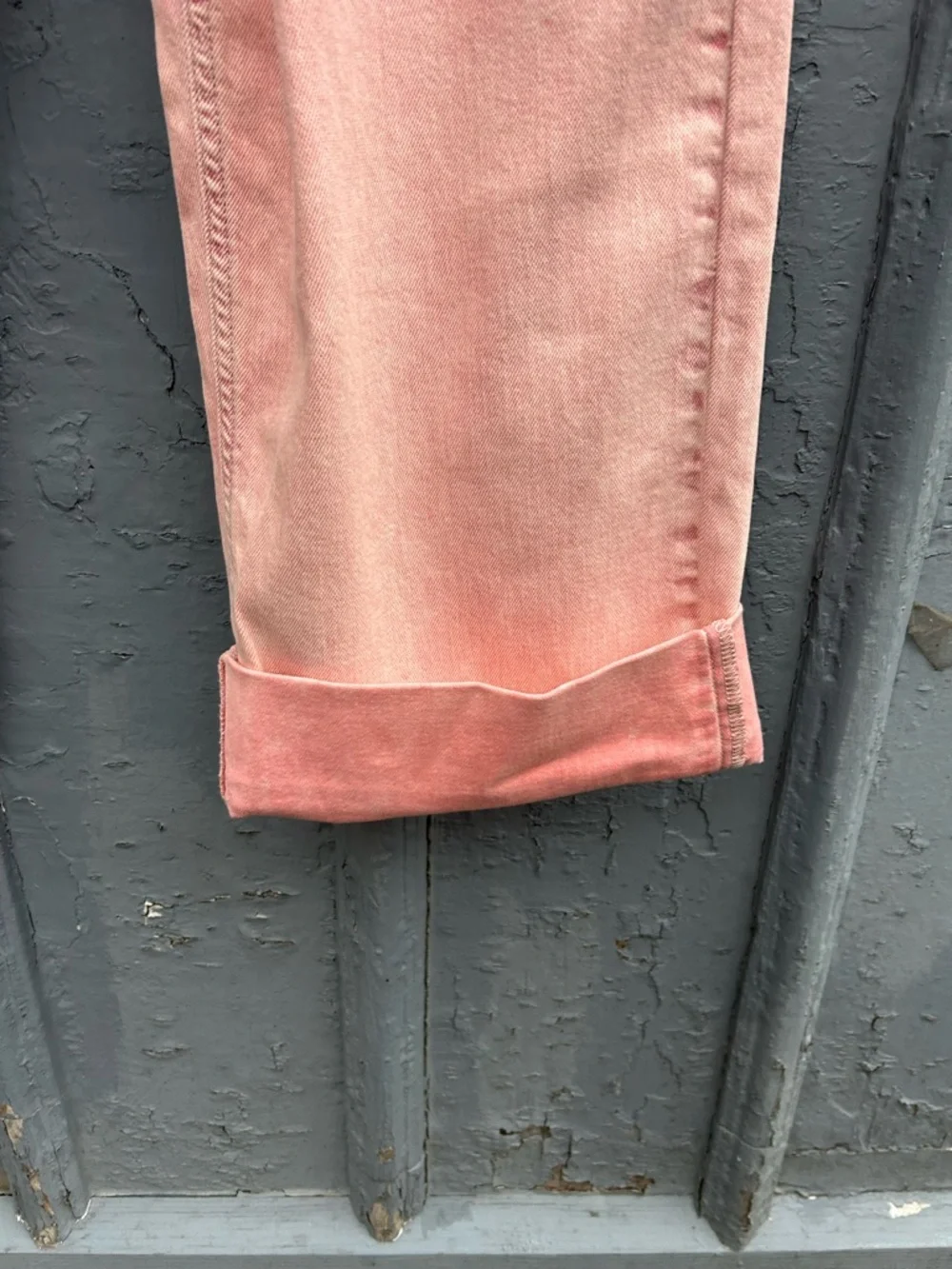 Pilcro Pink Cuffed Oversized High-Rise Wide-Leg Jeans, size 26 - Picture 6 of 13
